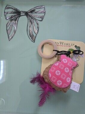 Doyen World Pink Feathered Cat Toy with Wood Ring